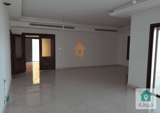 شقة طابقية مميزة للبيع في منطقة دير غبار