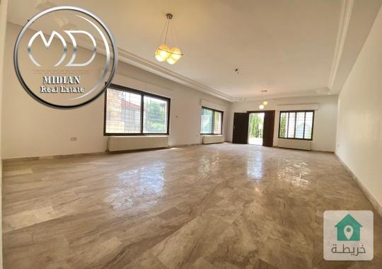 شقة ارضية فارغة للايجار ضاحية الامير راشد مساحة 250م مع ترس 70م تشطيبات و ديكورات عصرية بسعر مميز