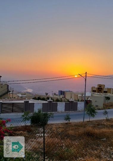 شاليه استثماري في جرش اطلاله بانورامية على سد الملك طلال  وجبال عجلون 