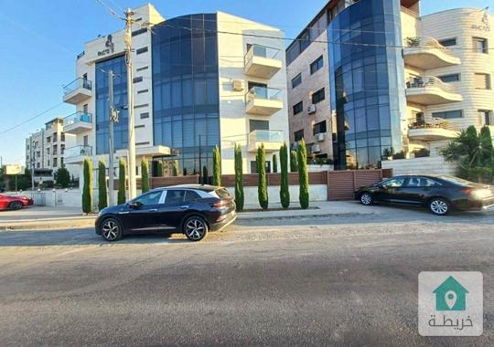 شقة أرضي 300م حي الصحابة للبيع بداعي السفر 100 الف