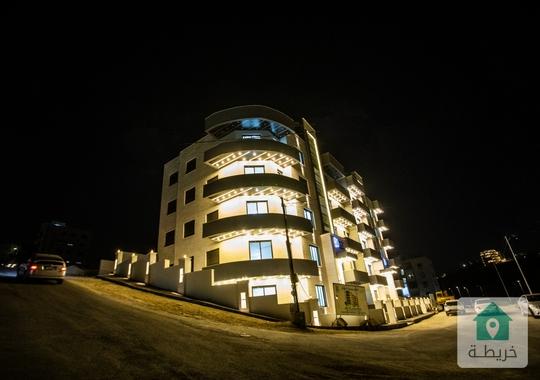 تملك شقة العمر مع ترس و مدخل مستقل و كراج مستقل  تشطيب فاخر من المالك مباشرة بسعر مغرري جداا