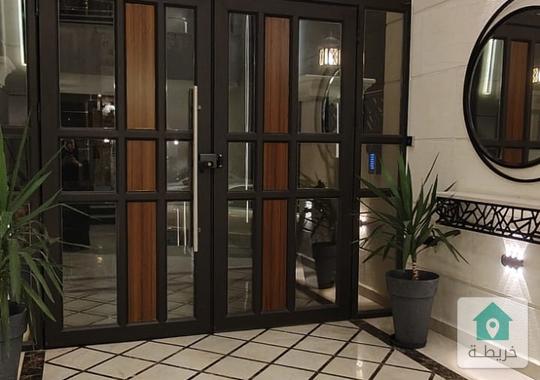 للبيع شقة أرضية فاخرة جدا في مرج الحمام قرب دوار الاتصالات بسعر مغري جدا 