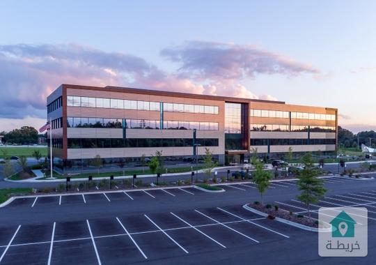 مجمع تجاري على شارعين للبيع في الصويفية 