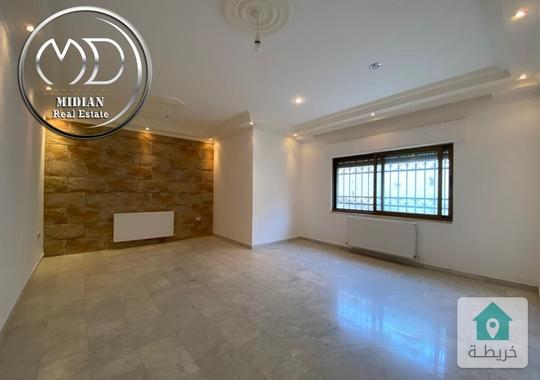 شقة فارغة للايجار دابوق مساحة 160م طابق اول سوبر ديلوكس اطلالة جميلة