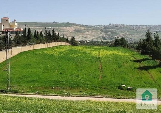 ارض للبيع في موبص قرب شارع الارظن