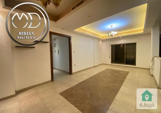 شقة للبيع دابوق مساحة 190م طابق اول تشطيبات ديكورات سوبر ديلوكس بسعر مميز جدا