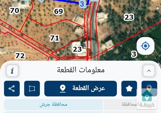 مزرعة مميزة للبيع في جرش مقام عليها بيت 