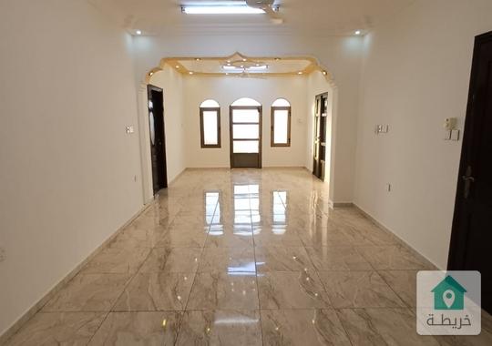 شقة للبيع في العقبه منطقة التاسعه جمعيات بجوار مسجد الاحسان 