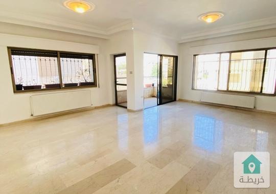 شقة للبيع في اجمل مناطق خلدا بالقرب من مسجد الهمشري و مدارس المعارف. 