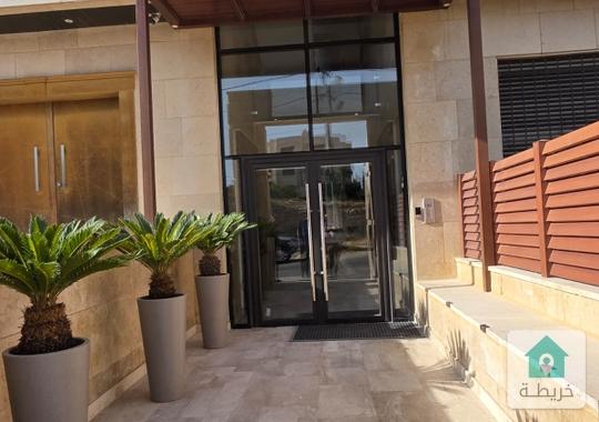 شقة فاخرة جدا للبيع في أجمل مناطق طريق المطار  باطلالة بانورامية ساحرة 