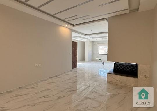 بناية سكنية فاخرة للبيع 