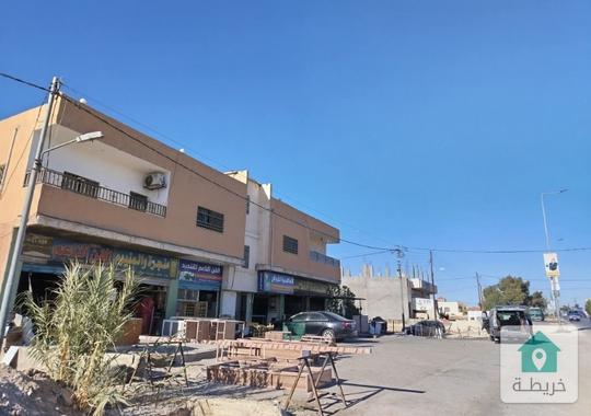 مجمع تجاري للبيع 