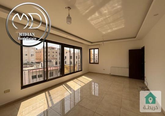 شقة فارغة للايجار الجندويل مساحة 170م طابق ثالث سوبر ديلوكس اطلالة جميلة بسعر مميز