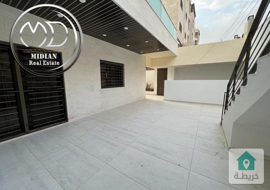 شقق شبه ارضي جديدة للبيع الجاردنز مساحة 140م مع تراسات و حدائق تشطيبات و ديكورات سوبر ديلوكس