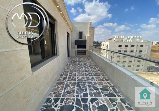 شقة دوبلكس جديدة طابق اخير مع روف للبيع الظهير مساحة 220م مع تراسات اطلالة جميلة بسعر مميز