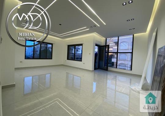 شقق جديدة للبيع ام اذينة مساحات 140م  165م تشطيبات و ديكورات عصرية فاخرة اطلالة جميلة