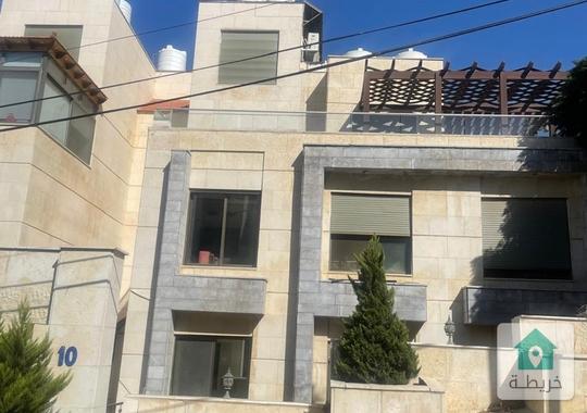 شقة للبيع في عبدون خلف السفارة السعودية و بلو فج قرب مديرية البيئة 