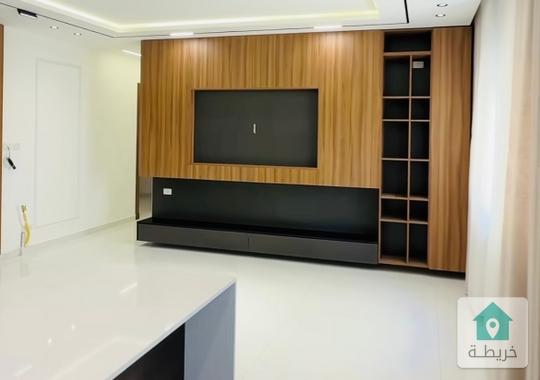 شقة جديدة للبيع بطريق المطار