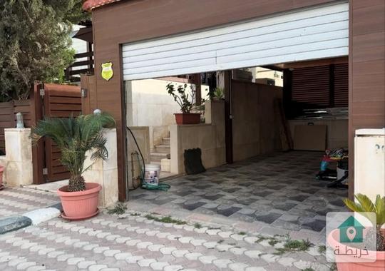 شقه لقطه ارصيه للبيع ضاحية النخيل طريق المطار