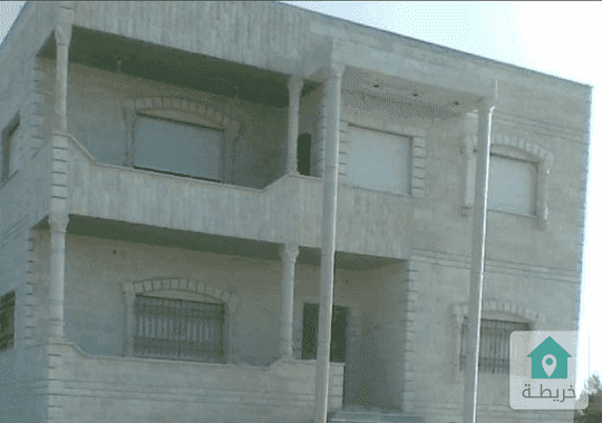 فيلا مميزة باطلالة بانورامية بمنطقة الكمشة حوض المقثاة مقابل منتجع الغابة ومطعم سوار الياسمين