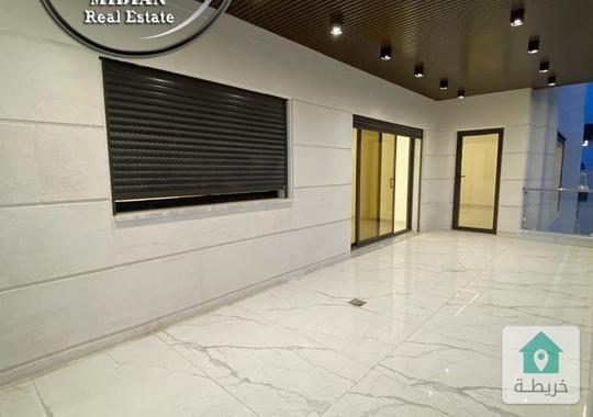 شقق شبه ارضي جديدة للبيع الجاردنز مساحات 235م  275م مع تراسات و حدائق تشطيبات ديكورات عصرية فاخرة