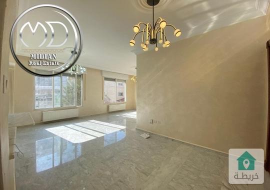 شقة فارغة للايجار خلدا طابق اول مساحة 140م تشطيبات و ديكورات فاخرة تصلح للعرسان بسعر مميز جدا