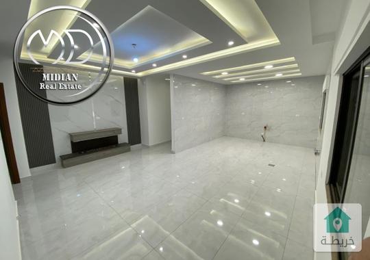 شقق أرضية جديدة للبيع خلدا مساحات 225م مع تراسات و حدائق تشطيبات و ديكورات عصرية إمكانية الأقساط